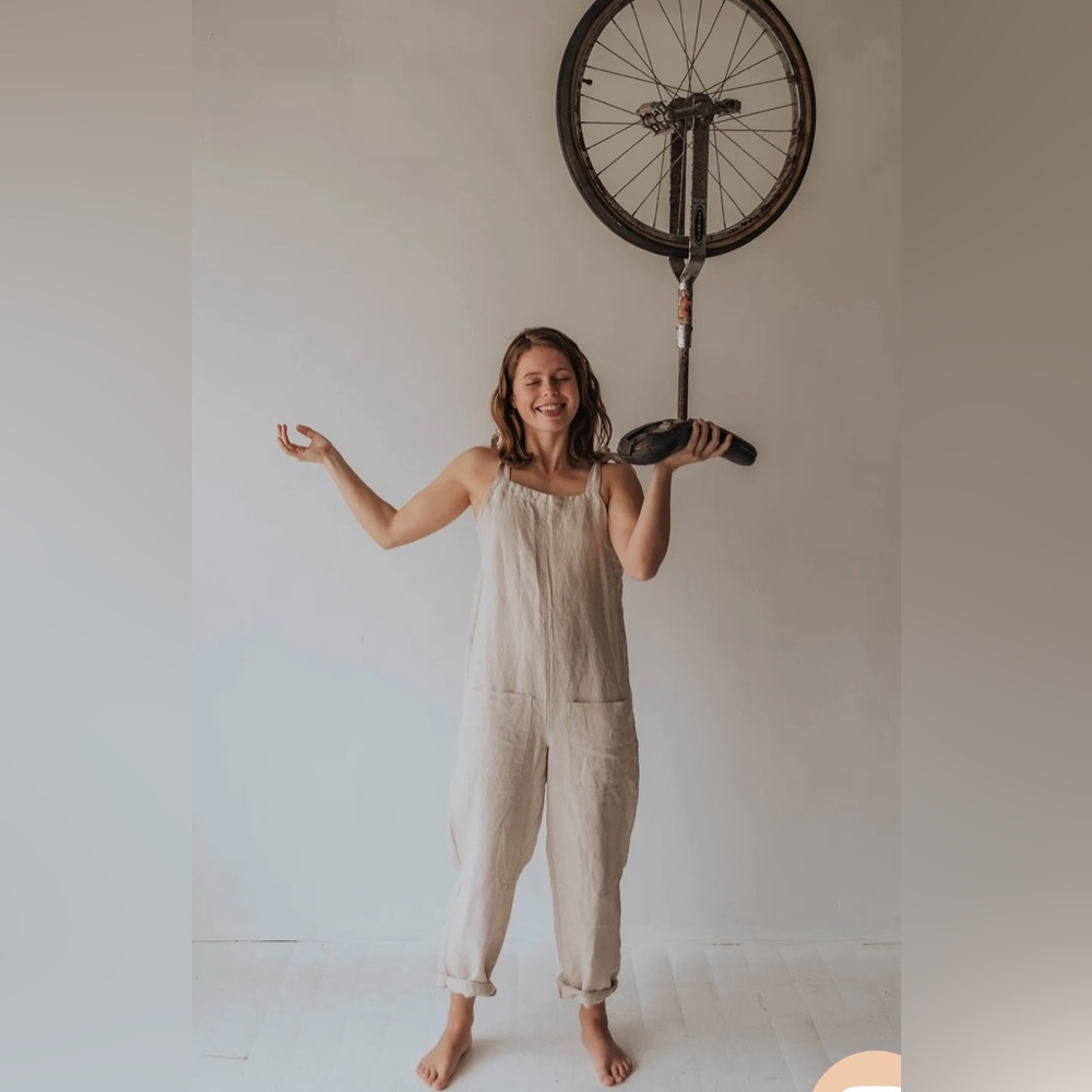 Cedar & Vine Linen Romper - Picture 5 of 8